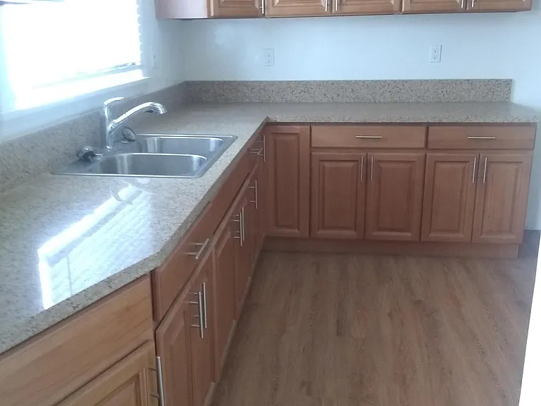 926 Long Beach Blvd — Photo 6
