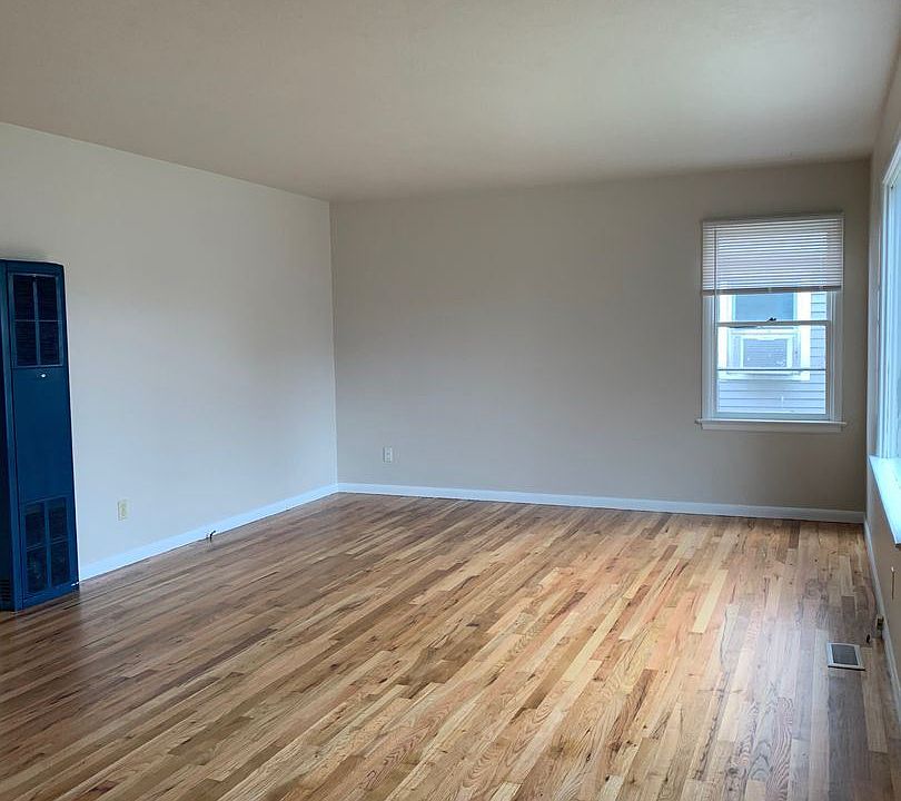 2nd image of 509 E Idaho Ave