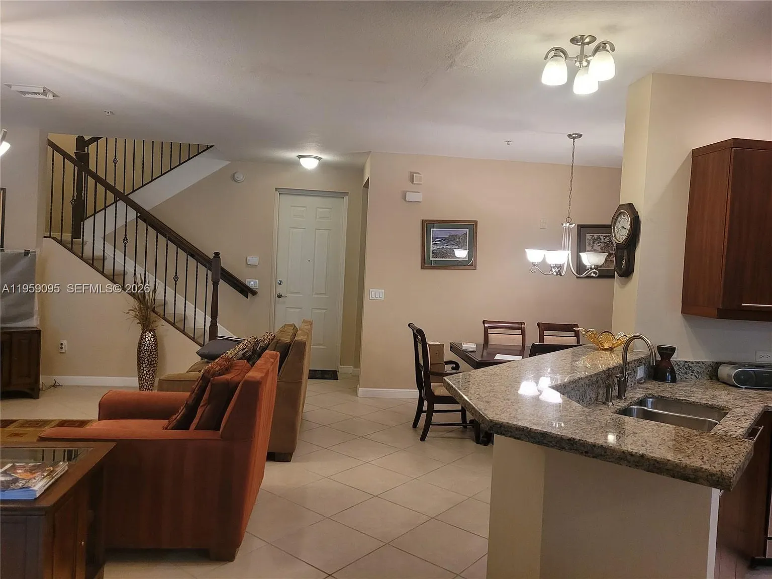 2 bed, 2.5 bath, 1753 sqft, $3,200 — Photo 4