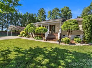 2807 Hollybrook Ln, Morganton, NC 28655