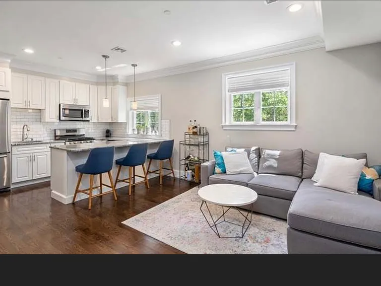 3 Monmouth St #W — Photo 8