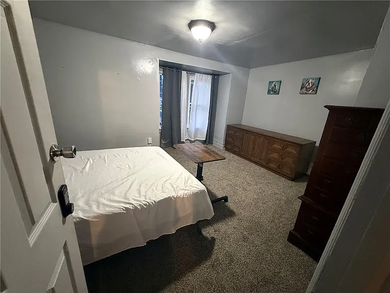 840 W Walnut St — Photo 25