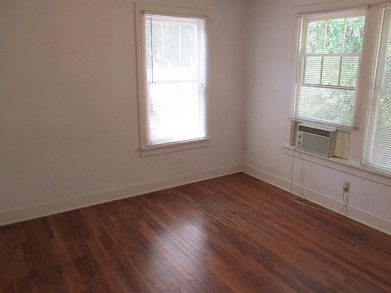 3912 W Gadsden St — Photo 7