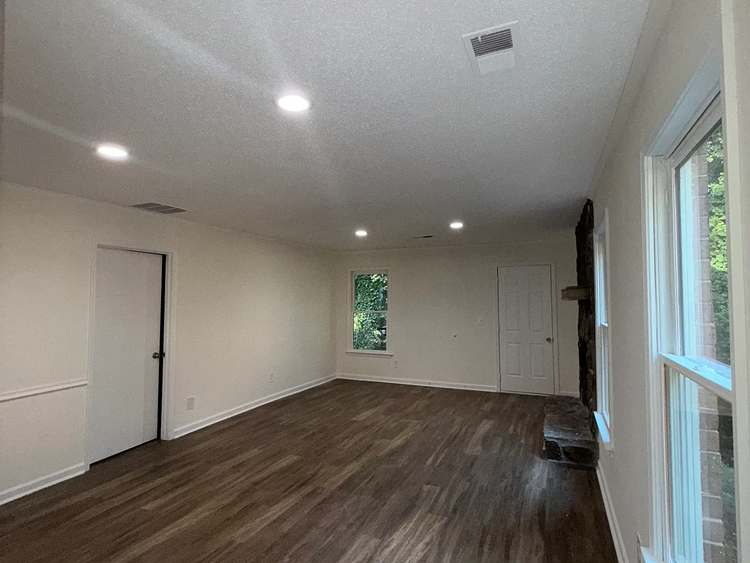 2 bed, 1188 sqft, $1,770 — Photo 3