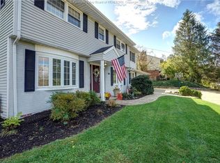 1404 Sweetbrier Rd, Charleston, WV 25314