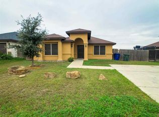 420 Royal Oaks St, Laredo, TX 78043