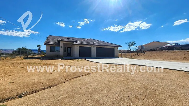 3 bed, 2.0 bath, 1943 sqft, $2,600 — Photo 3