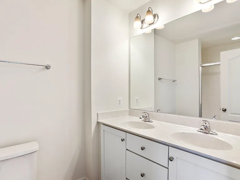 18 Clifton Mnr — Photo 20