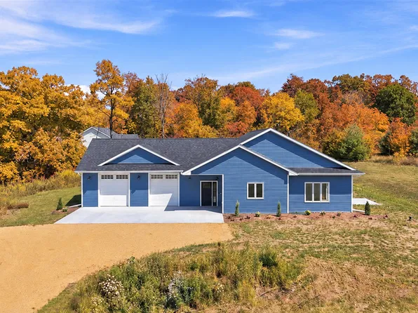 32 256th St, Osceola, WI 54020