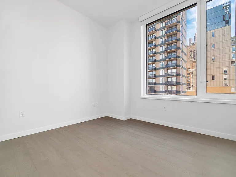 200 E 23rd St #9A — Photo 6