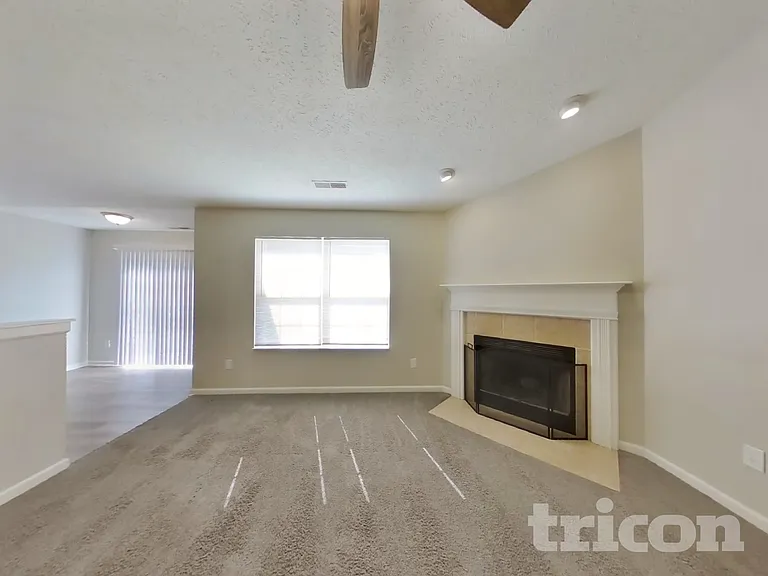 2497 Foxtail Dr — Photo 2
