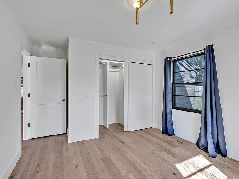 313 James Ave — Photo 41