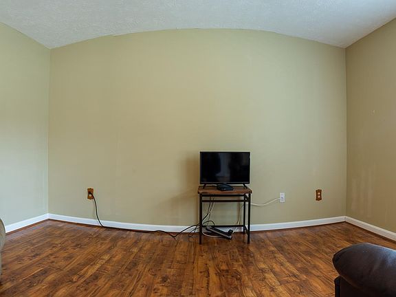5th image of 3683 Red Bud Ct