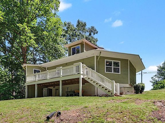 4th image of 426 Shenendoa Dr