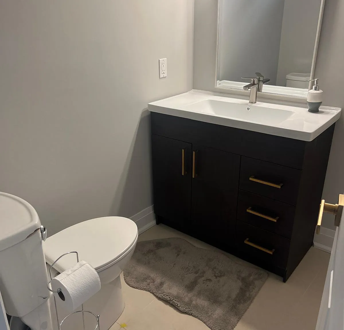 2 bed, 1200 sqft, $1,900 — Photo 3