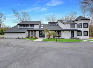 140 Daly Rd, East Northport, NY 11731