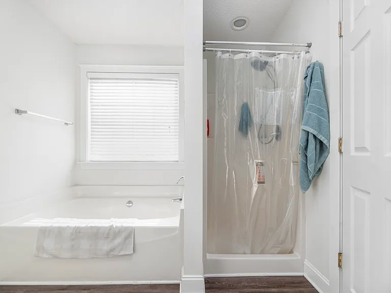 13604 Glenwyck Ln — Photo 30
