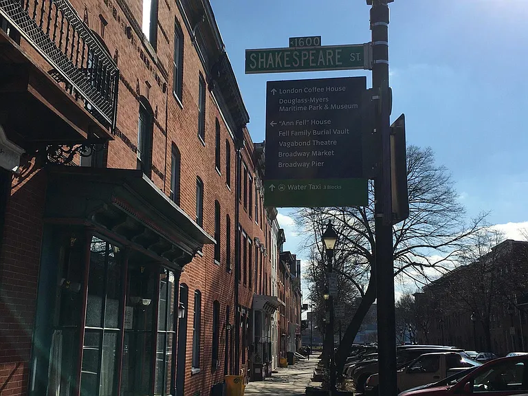 800 block heading towards waterfront