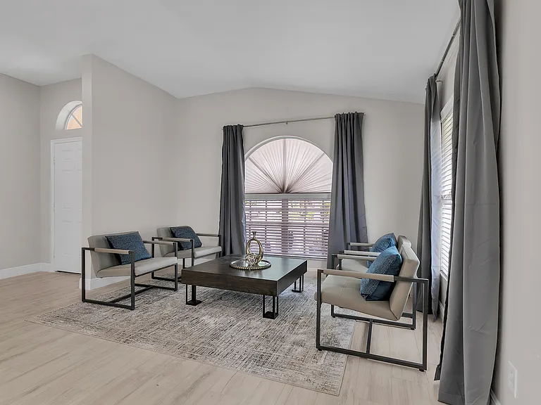 714 Straw Lake Dr — Photo 12