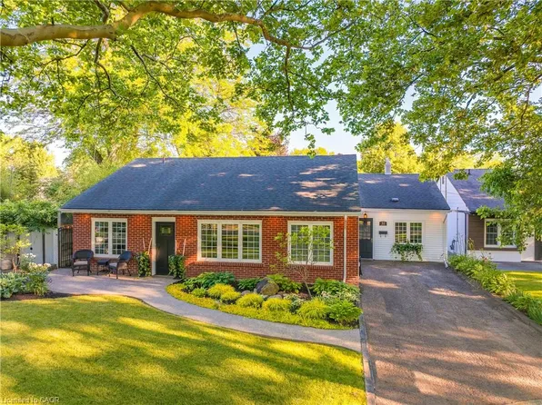 52 Beamer Ave, Saint Catharines, ON L2M 2L3