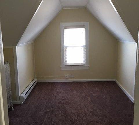 Bedroom (front view)