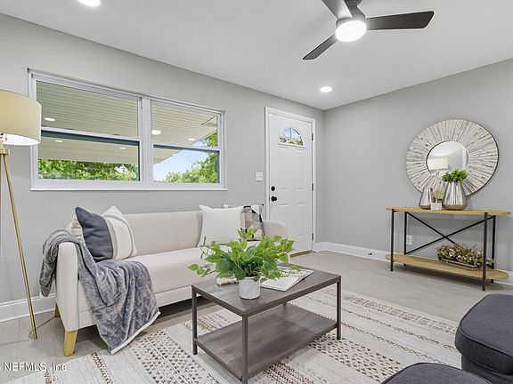 5th image of 337 SONORA Drive