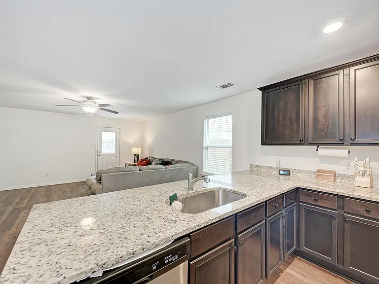 132 Maywood Ln — Photo 13