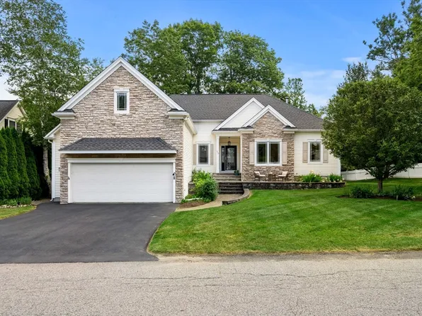 20 Huckleberry Ln, Hampton, NH 03842