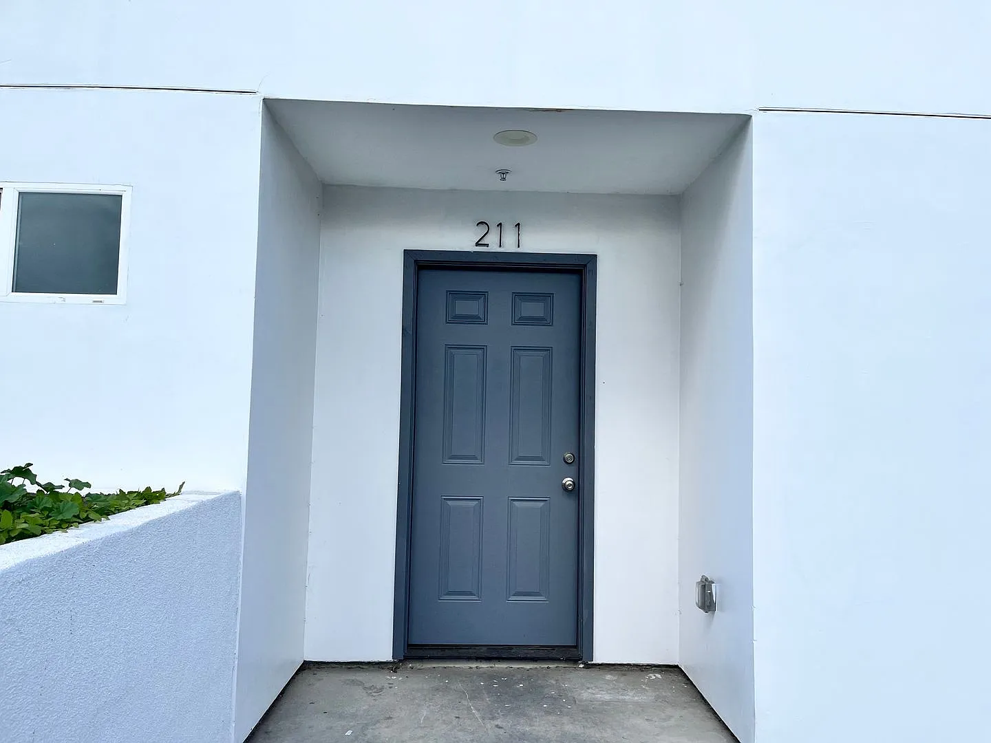 43(211) — Photo 2