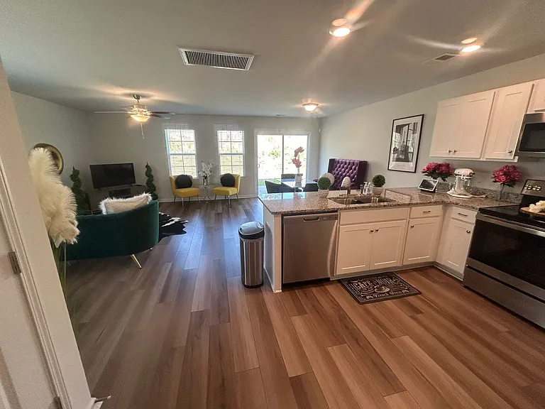 2769 Prince Charles Ct — Photo 12