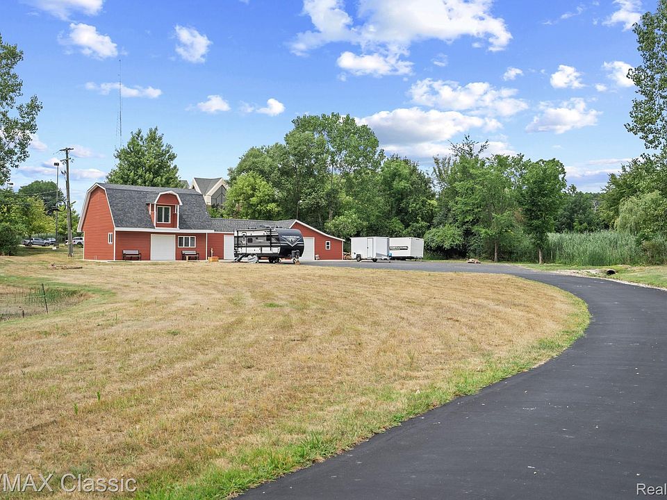 41700 W Eleven Mile Rd, photo 20