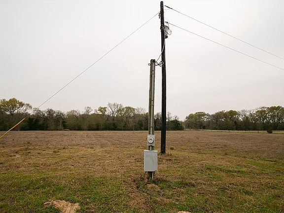 3rd image of 1871 Fairview Dr