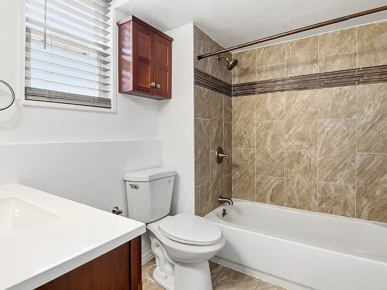 1390 Everett Ct #107 — Photo 25