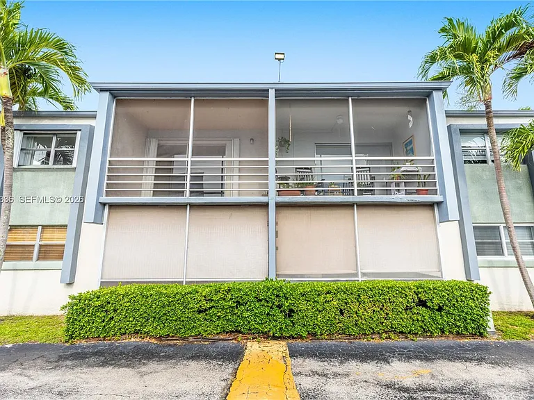 8752 SW 12th St #201 — Photo 37