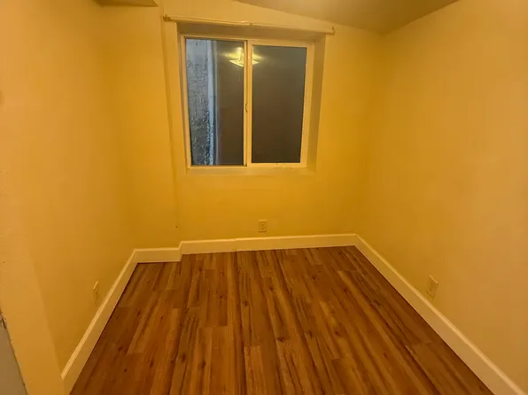 443 Pacific Ave SW #A, Albuquerque, NM 87102