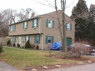 57 Foxhill Ave, Bristol, RI 02809