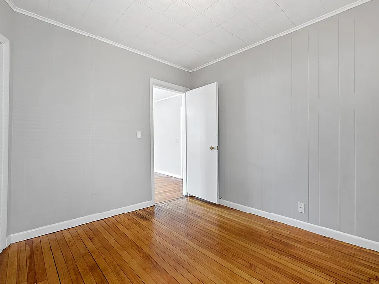 8 Bedford Ave #1 — Photo 11