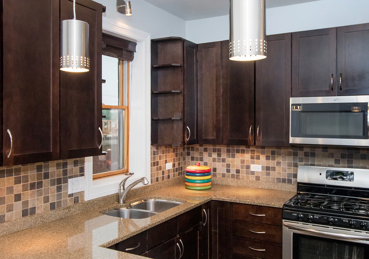 3 bed, 1700 sqft, $3,395 — Photo 4