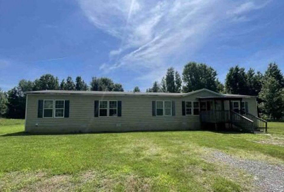 1st image of 1305 Oak Grove Rd