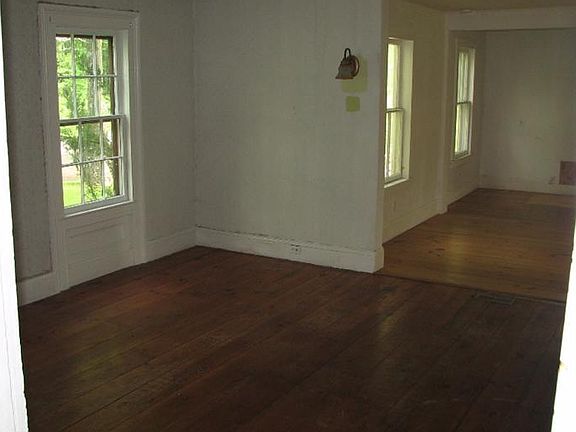 4th image of 22 Vale St