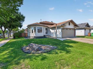 19 Desmarais Cres, Saint Albert, AB T8N 5X8