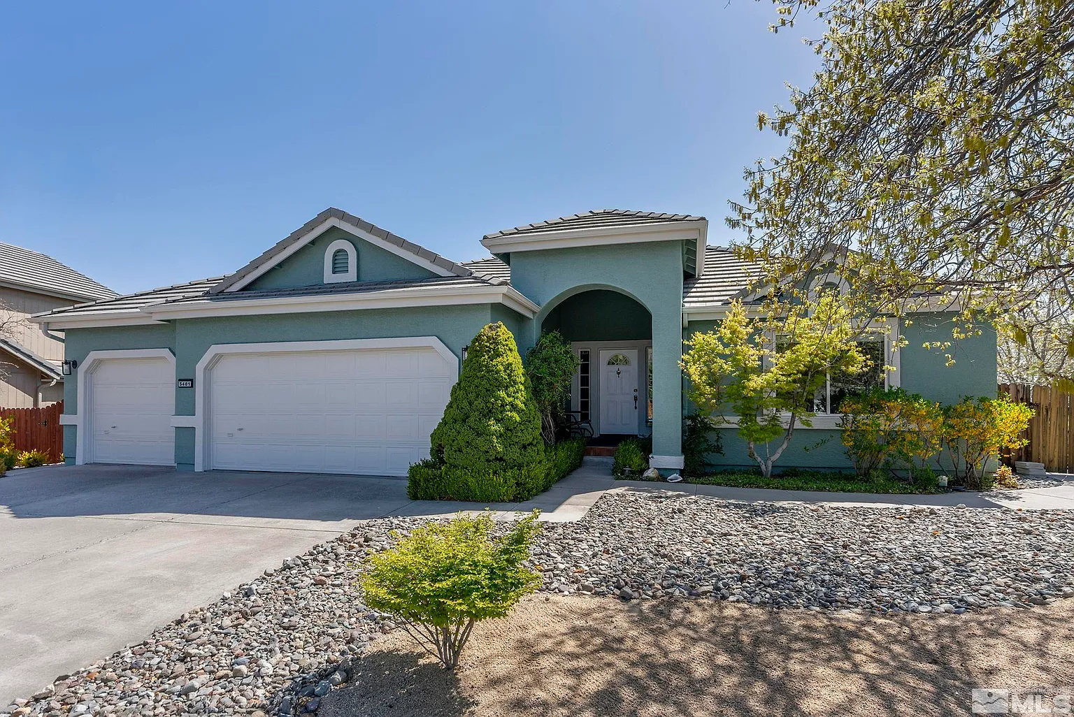 5401 Brittania Dr photo 1