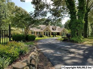 306 Miller Ln, Arab, AL 35016