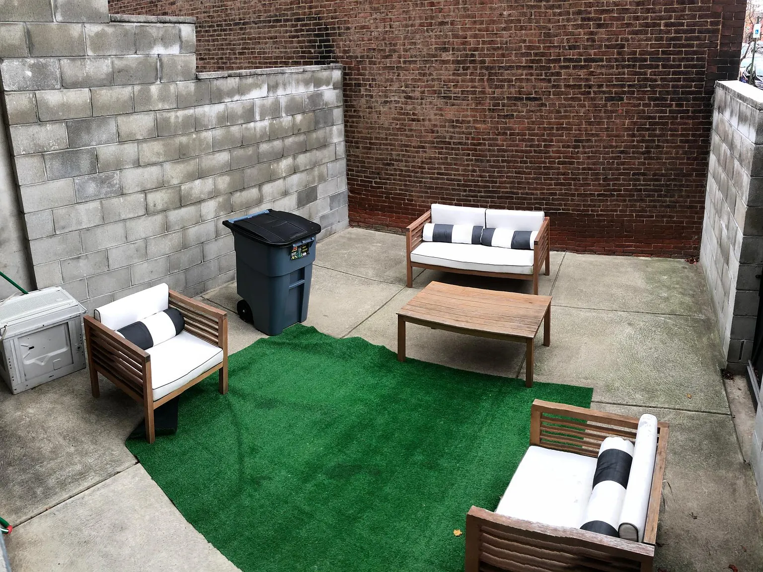2221 Parrish St — Photo 2