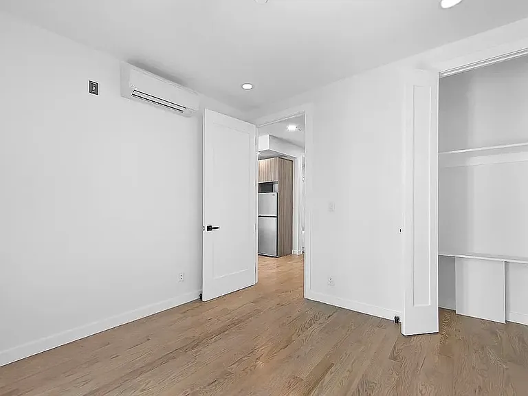 139 Meserole St #2R — Photo 6