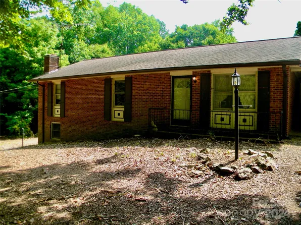 192 Fostall Dr, Mocksville, NC 27028