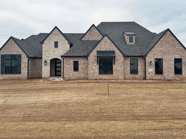 26 W 166th Pl S, Glenpool, OK 74033