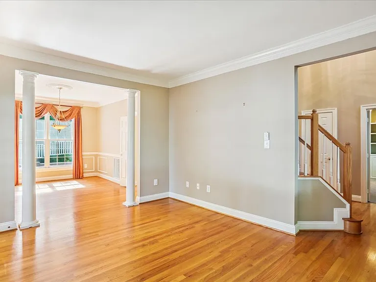 8931 Falls Farm Dr — Photo 24