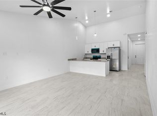 632/634 Knapp St, Lehigh Acres, FL 33974