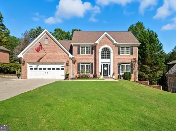2638 Waters Edge Dr, Gainesville, GA 30504